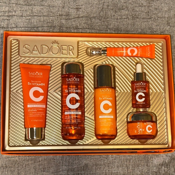 Sadoer 5 Heavy Vitamin C Whitening Brightening Skin Gift Box - Picture 1 of 9
